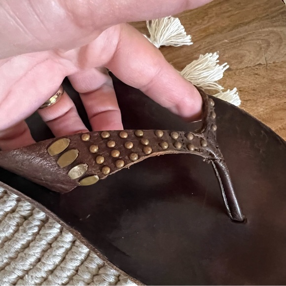Calleen Cordero Brown Studded Thong Sandals Size 11 - Picture 11 of 12